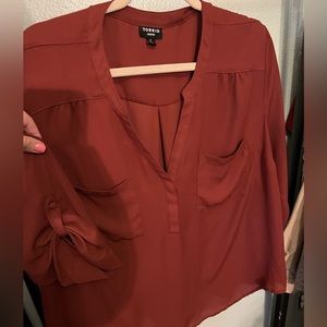 Flowy rust colored 3/4 sleeve blouse